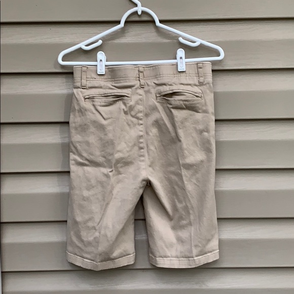 Perry Ellis boy’s khaki shorts $5/25 - Picture 3 of 4
